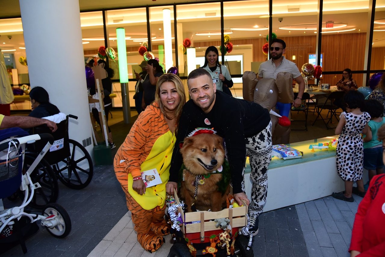 Radio Lollipop Birthday Party | Ale Ramos Therapy Animals