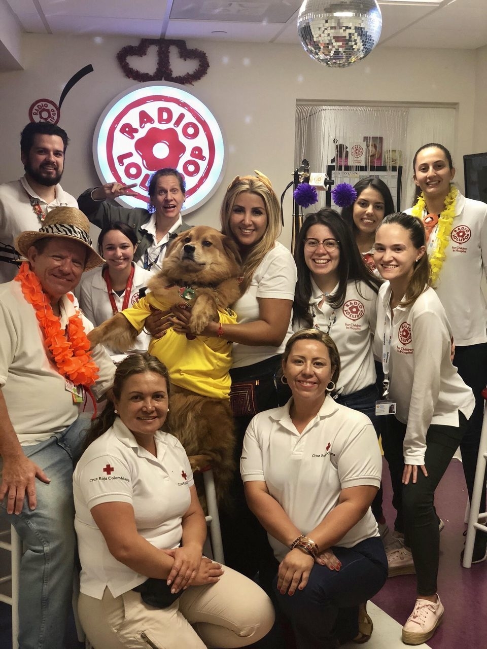 Radio Lollipop Visit | Ale Ramos Therapy Animals