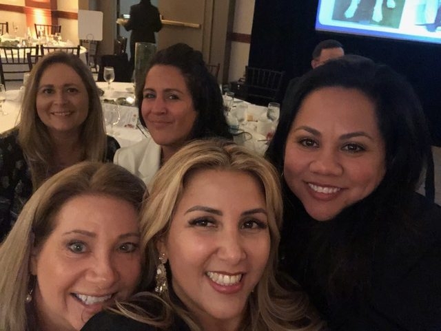 Recognition by Nicklaus Children’s Hospital - The Best Volunteers of the Year | Ale Ramos Therapy Animals