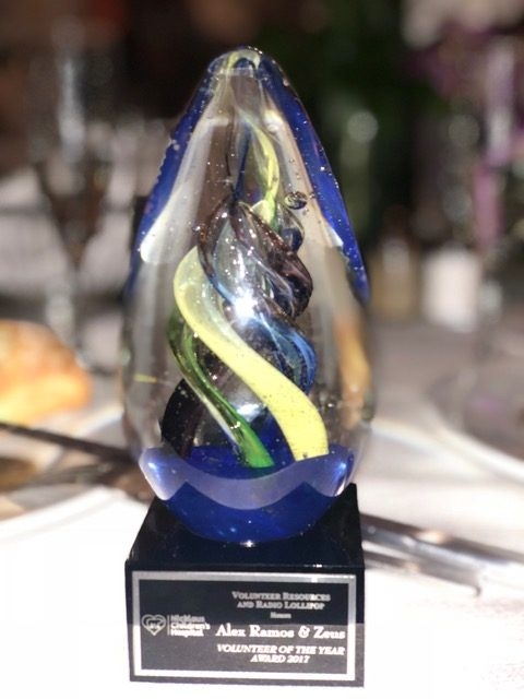 Recognition by Nicklaus Children’s Hospital - The Best Volunteers of the Year | Ale Ramos Therapy Animals