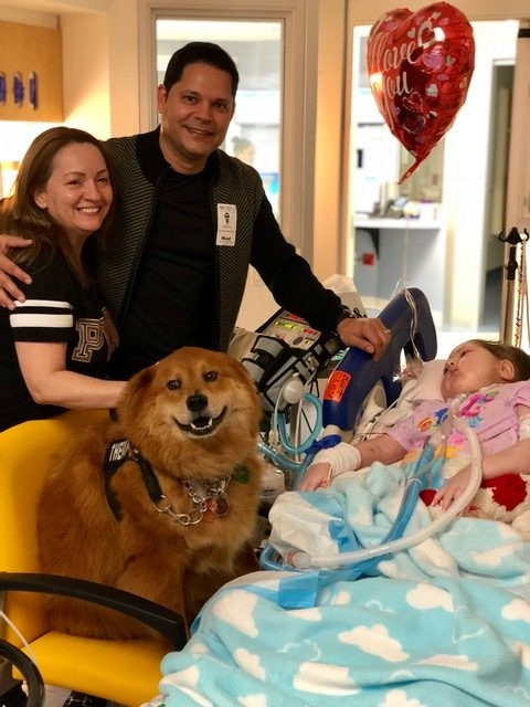 Rey Ruiz visits at Nicklaus Children’s Hospital by Radio Lollipop | Ale Ramos Therapy Animals