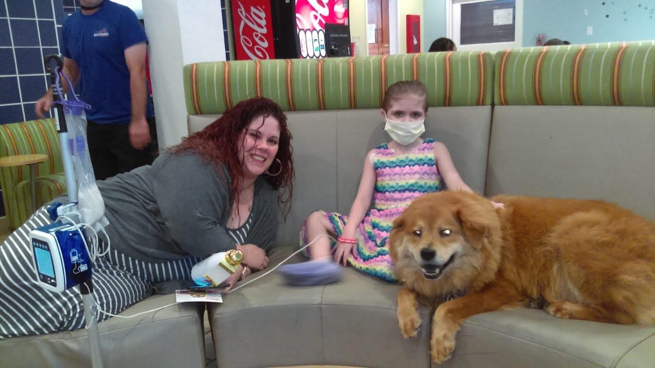 Ronald McDonald visit by Colombia Red Cross | Ale Ramos Therapy Animals