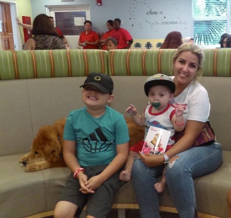 Ronald McDonald visit by Colombia Red Cross | Ale Ramos Therapy Animals