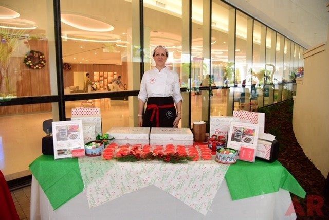 Santa Paws at Nicklaus Children’s Hospital | Ale Ramos Therapy Animals
