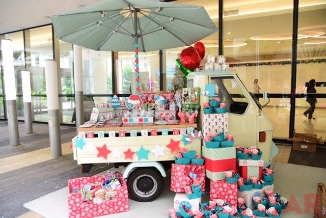 Santa Paws at Nicklaus Children’s Hospital | Ale Ramos Therapy Animals