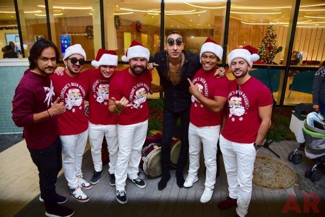 Santa Paws at Nicklaus Children’s Hospital | Ale Ramos Therapy Animals