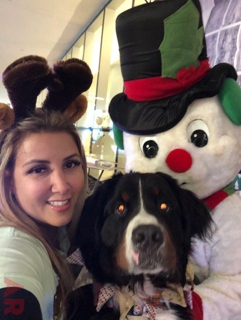 Tree Lighting Ceremony by Nicklaus Children’s Hospital | Ale Ramos Therapy Animals