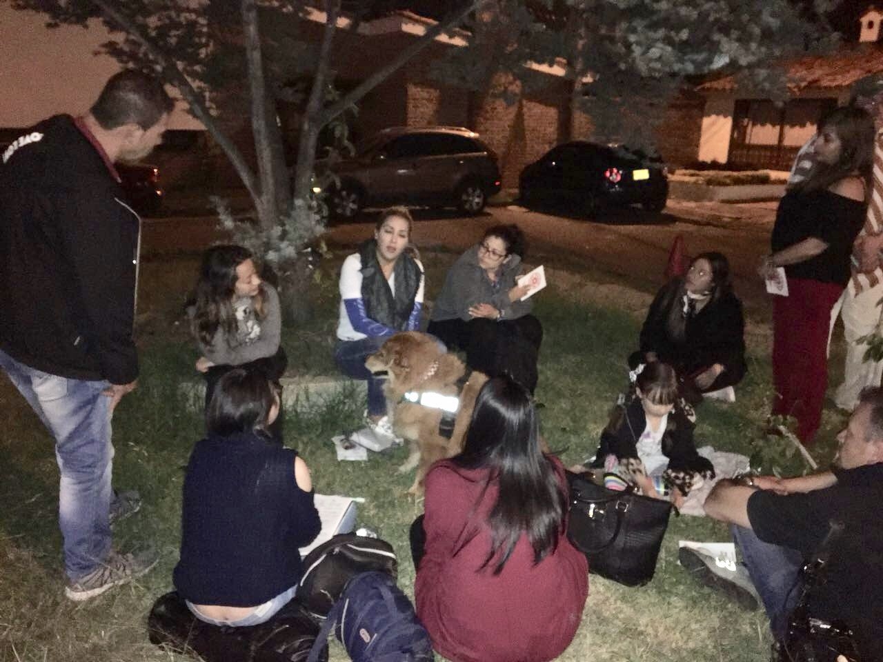 Zeus Bogotá Trip - Interviews Television + Radio | Ale Ramos Therapy Animals