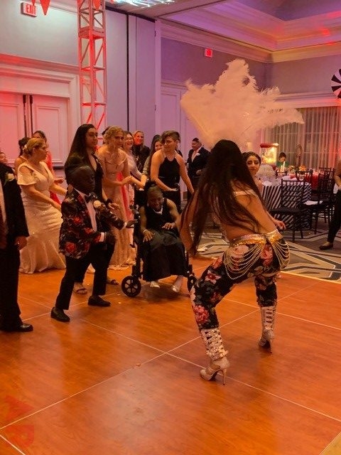 6th Annual Carlin Prom Night by Nicklaus Children’s Hospital | Ale Ramos Therapy Animals