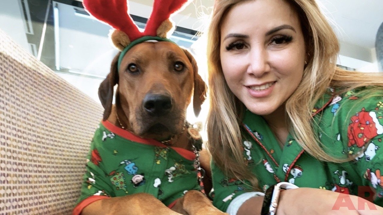 Christmas Day at Nicklaus Children’s Hospital | Ale Ramos Therapy Animals