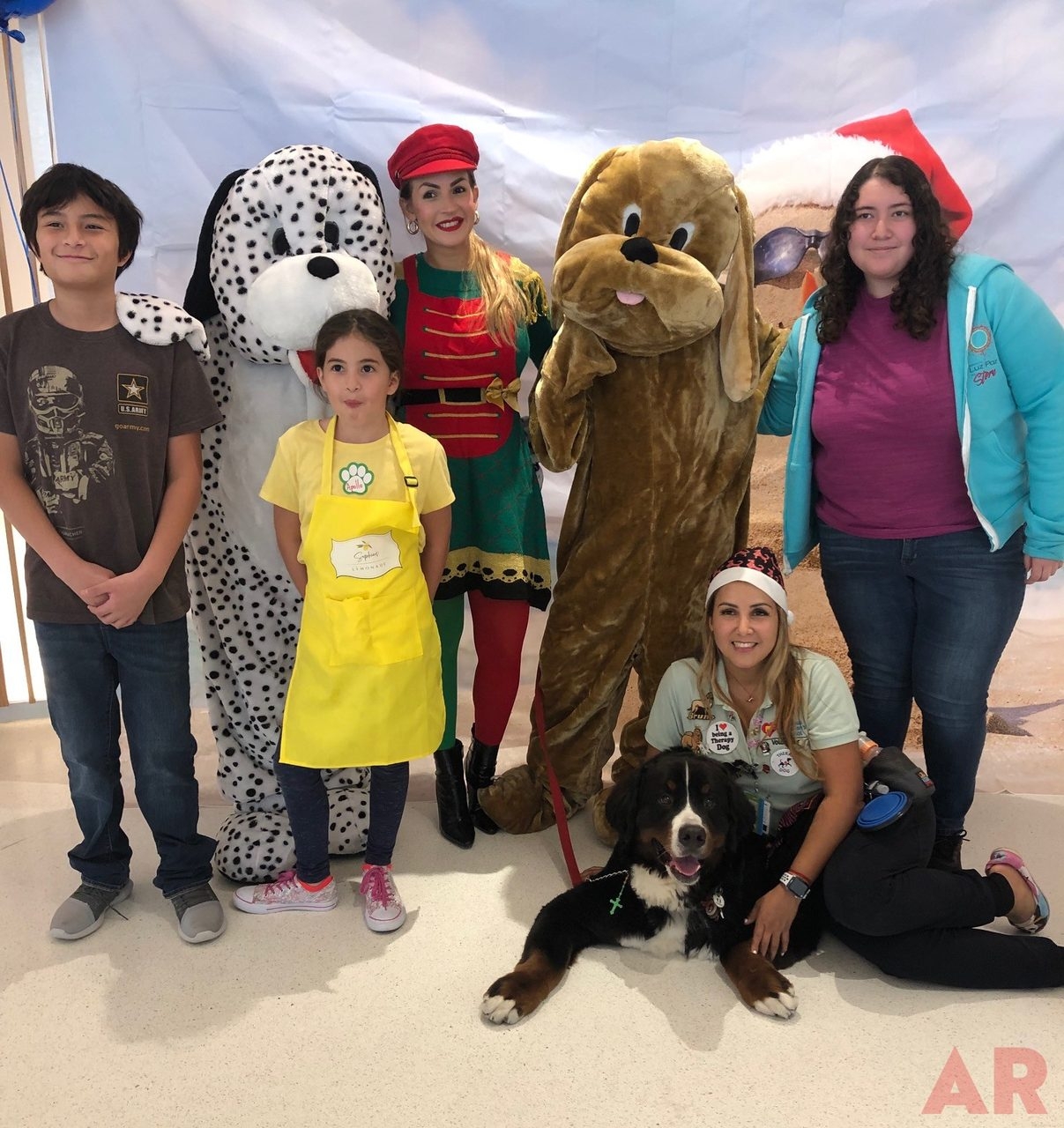 Christmas in July | Ale Ramos Therapy Animals