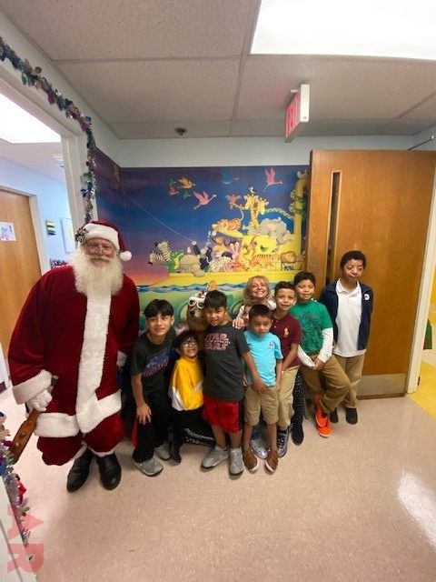 Event Santa Claus by Nicklaus Children’s Hospital | Ale Ramos Therapy Animals