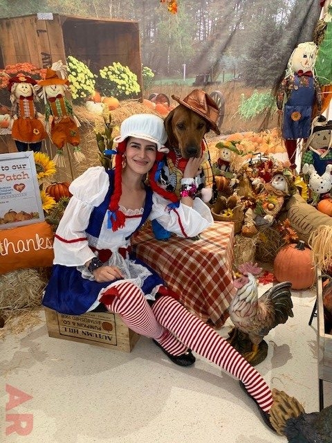 Halloween Party at Nicklaus Children’s Hospital | Ale Ramos Therapy Animals
