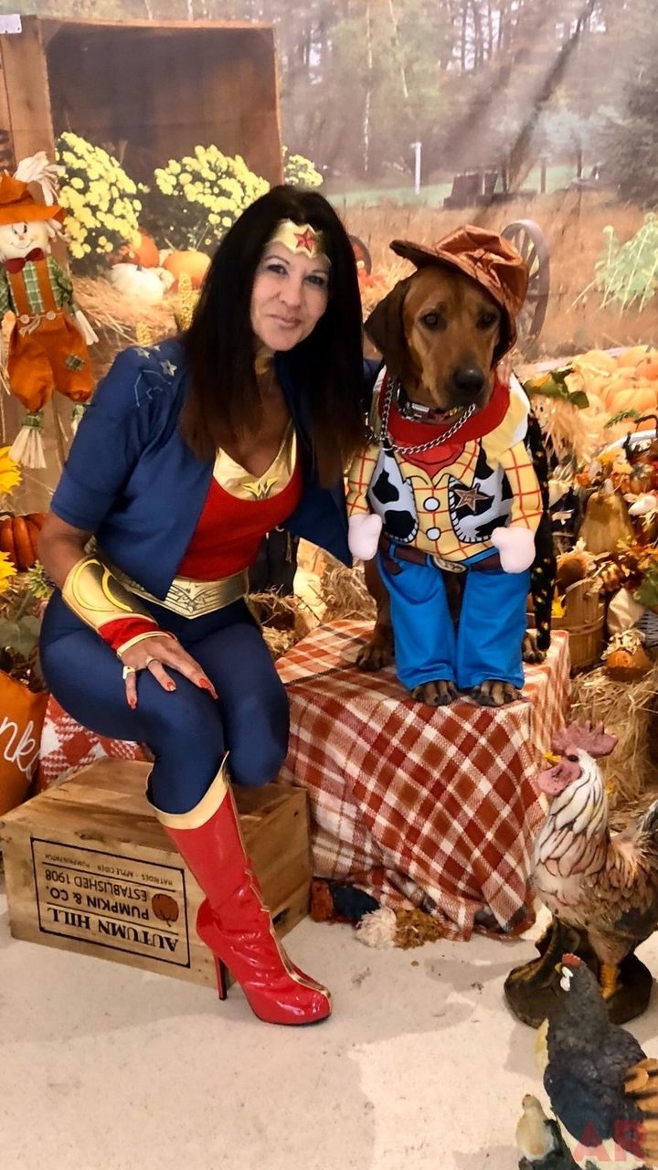 Halloween Party at Nicklaus Children’s Hospital | Ale Ramos Therapy Animals