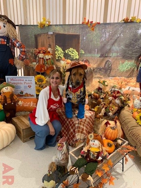 Halloween Party at Nicklaus Children’s Hospital | Ale Ramos Therapy Animals