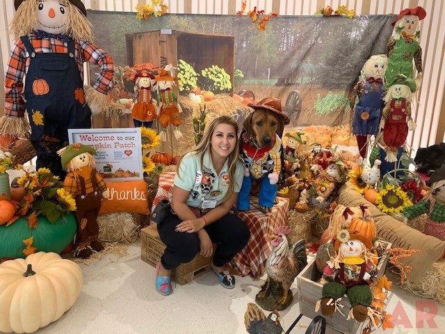 Halloween Party at Nicklaus Children’s Hospital | Ale Ramos Therapy Animals