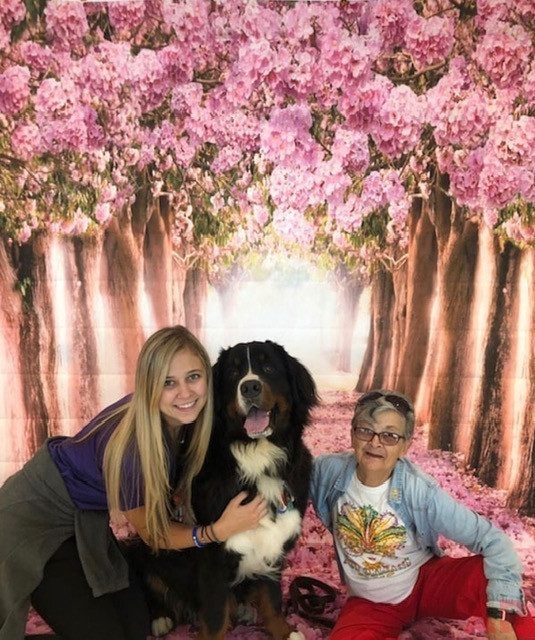 Mothers Day Celebration at Nicklaus Children’s Hospital | Ale Ramos Therapy Animals
