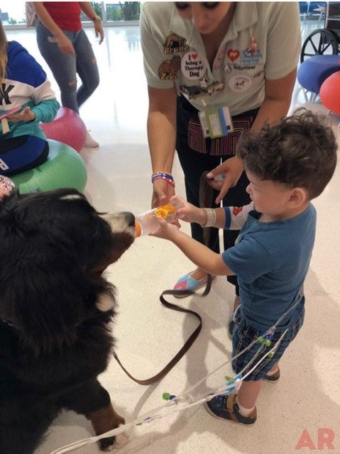 Mothers Day Celebration at Nicklaus Children’s Hospital | Ale Ramos Therapy Animals