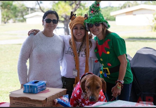 “Noche Buena” at his House Children’s Home | Ale Ramos Therapy Animals