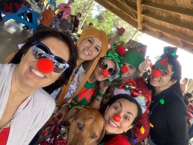 “Noche Buena” at his House Children’s Home | Ale Ramos Therapy Animals