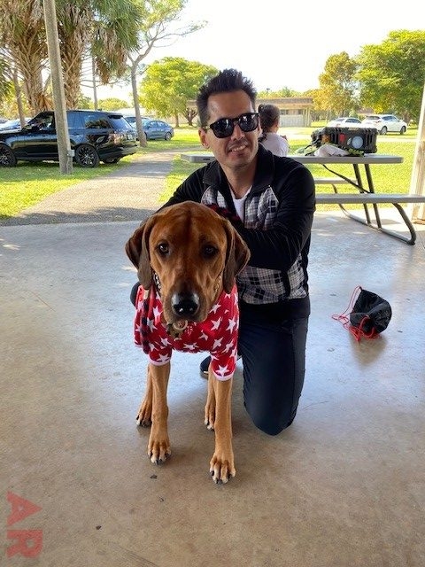“Noche Buena” at his House Children’s Home | Ale Ramos Therapy Animals