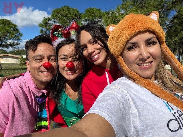 “Noche Buena” at his House Children’s Home | Ale Ramos Therapy Animals