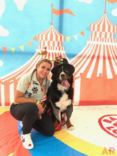 Radio Lollipop Birthday Party at Nicklaus Children’s Hospital | Ale Ramos Therapy Animals