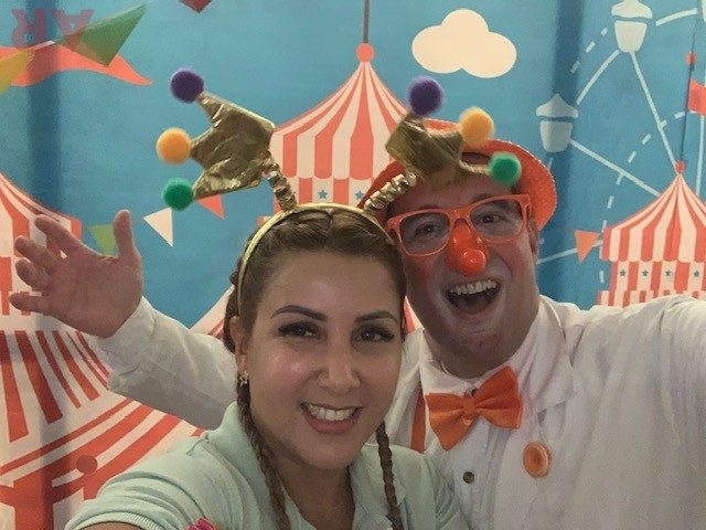Radio Lollipop Birthday Party at Nicklaus Children’s Hospital | Ale Ramos Therapy Animals