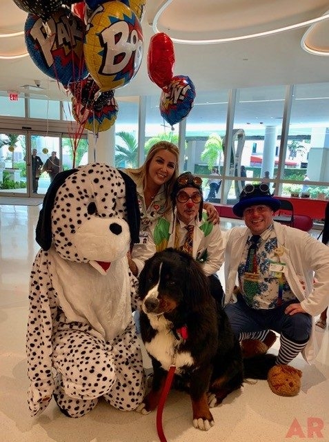 Red Nose Day celebration at Nicklaus Children’s Hospital | Ale Ramos Therapy Animals