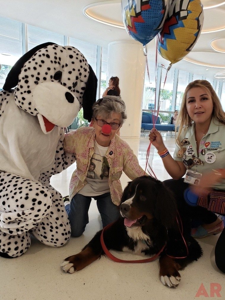 Red Nose Day celebration at Nicklaus Children’s Hospital | Ale Ramos Therapy Animals