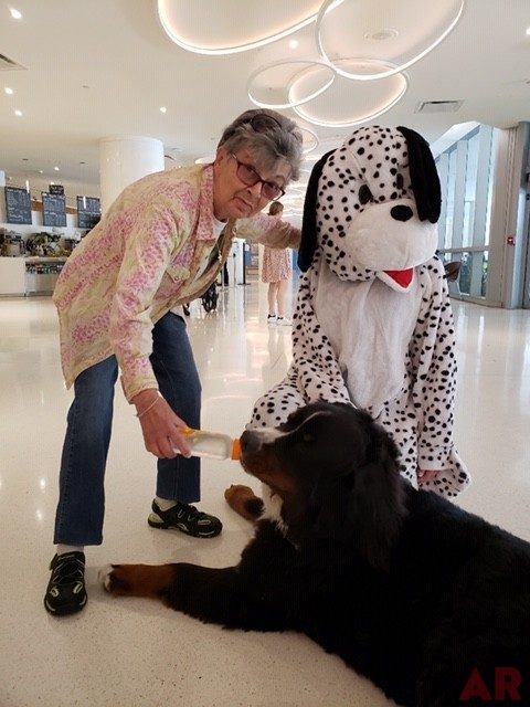 Red Nose Day celebration at Nicklaus Children’s Hospital | Ale Ramos Therapy Animals