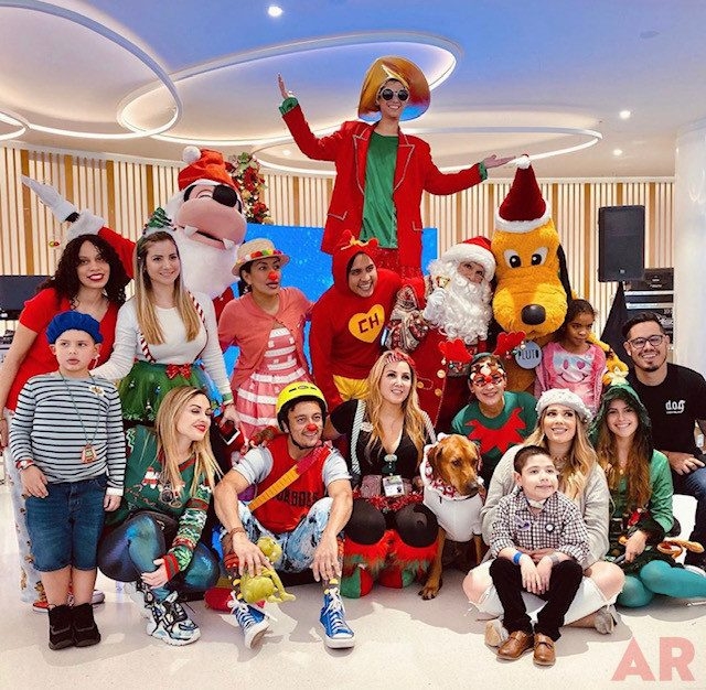 Santa Paws | Ale Ramos Therapy Animals
