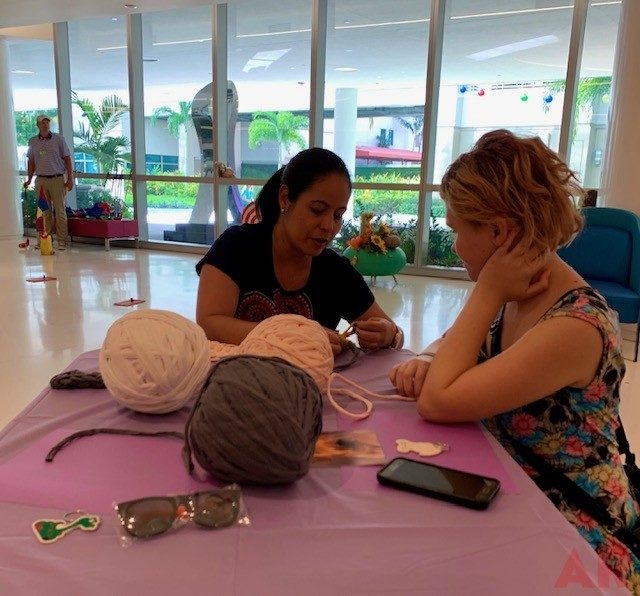 Share Your Talent Event at Nicklaus Children’s Hospital | Ale Ramos Therapy Animals