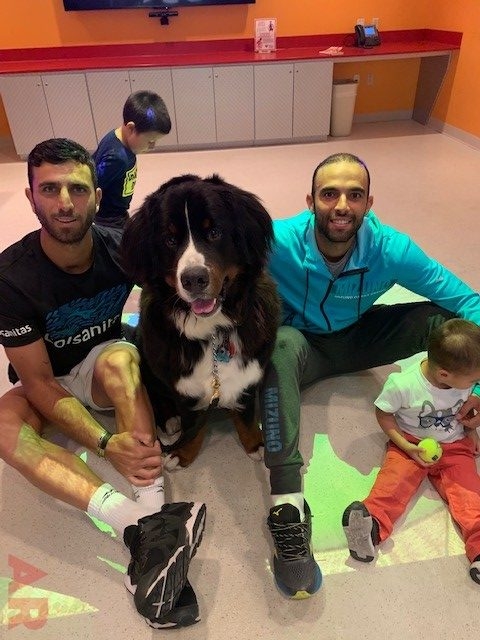 Tennis Players visit Nicklaus Children’s Hospital with Apollo | Ale Ramos Therapy Animals