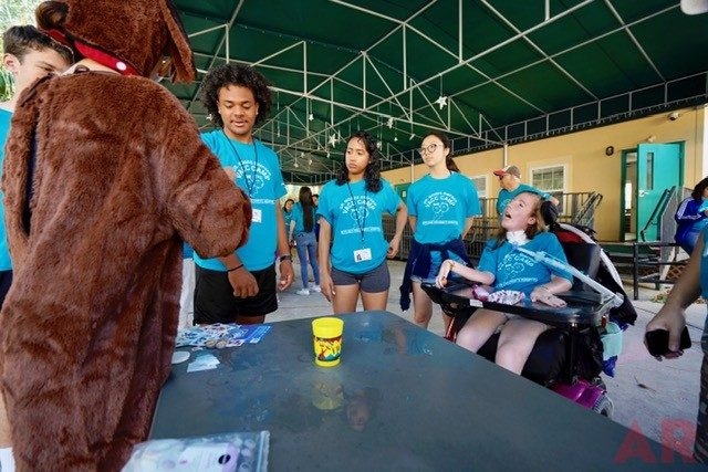 VACC Camp by Nicklaus Children’s Hospital | Ale Ramos Therapy Animals