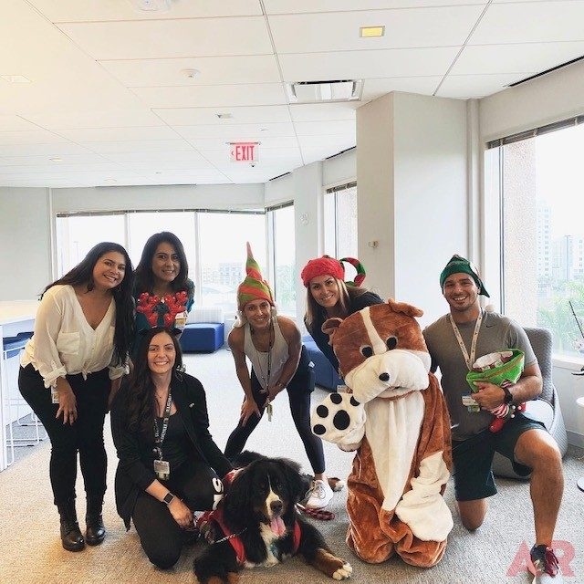 Wellness Christmas Surprise for Employees by Nicklaus Children’s Hospital | Ale Ramos Therapy Animals