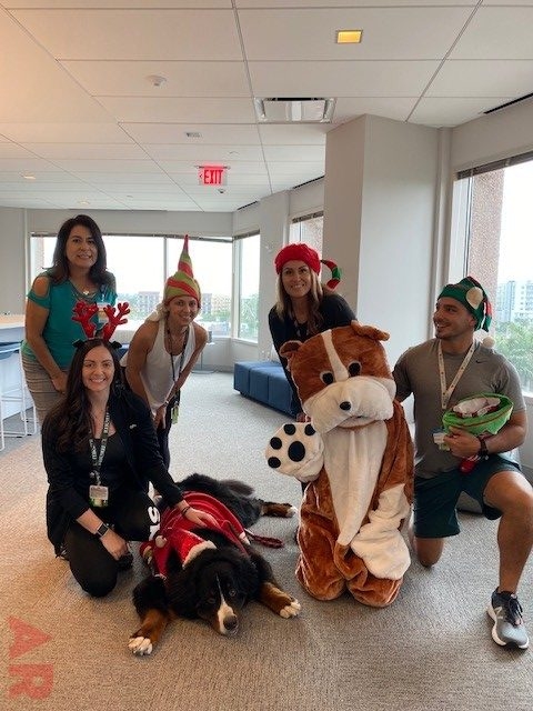 Wellness Christmas Surprise for Employees by Nicklaus Children’s Hospital | Ale Ramos Therapy Animals
