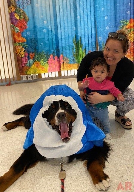 Baby Shark event at Nicklaus Children’s Hospital | Ale Ramos Therapy Animals