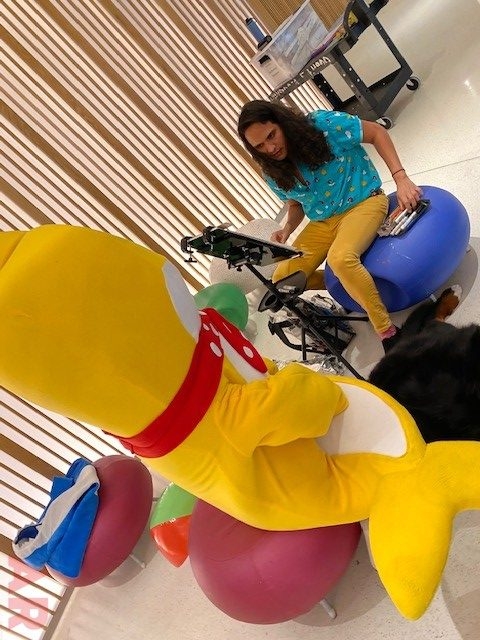Baby Shark event at Nicklaus Children’s Hospital | Ale Ramos Therapy Animals