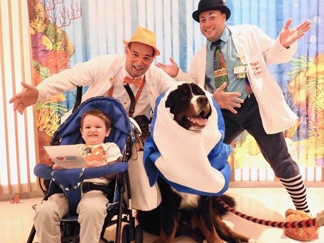 Baby Shark event at Nicklaus Children’s Hospital | Ale Ramos Therapy Animals
