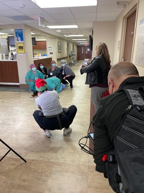 Mercy Hospital visit | Ale Ramos Therapy Animals