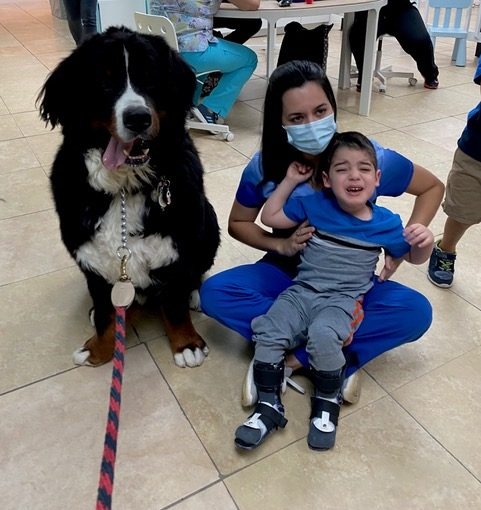 Pedikidz visit | Ale Ramos Therapy Animals