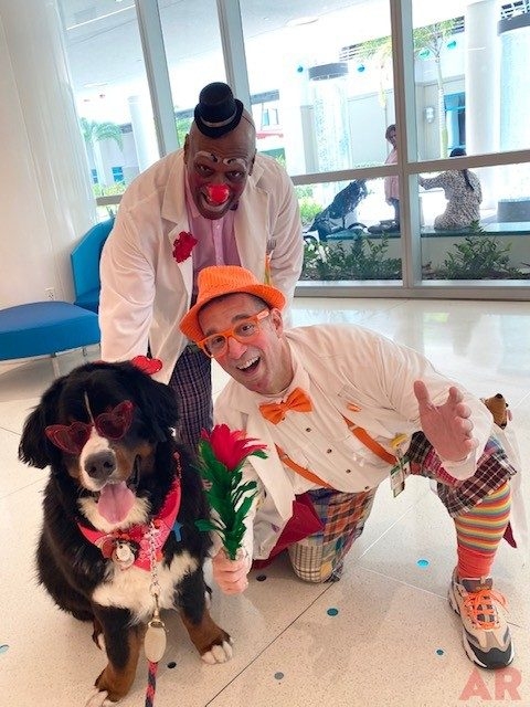 Valentine Celebration at Nicklaus Children’s Hospital Foundation | Ale Ramos Therapy Animals