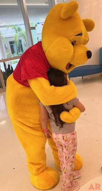 Valentine Celebration at Nicklaus Children’s Hospital Foundation | Ale Ramos Therapy Animals