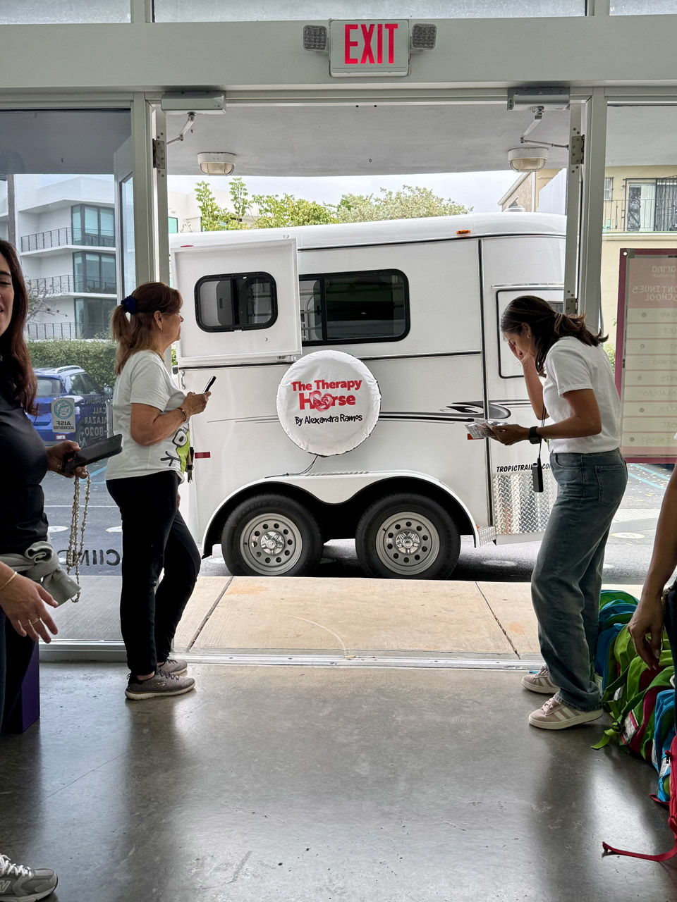 Aguamarina School visit by Pegasus - April 4, 2025 | Ale Ramos Therapy Animals