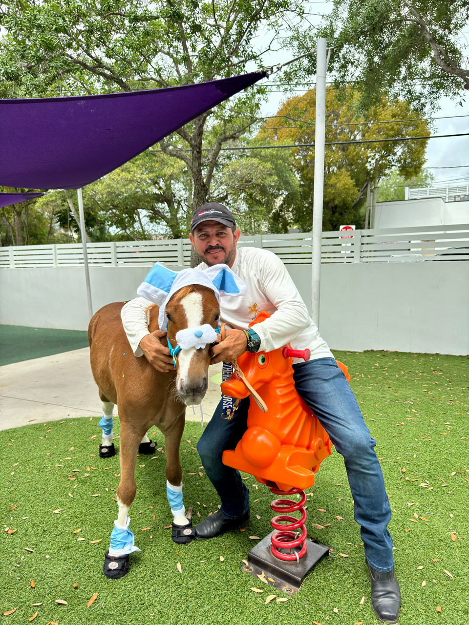 Aguamarina School visit by Pegasus - April 4, 2025 | Ale Ramos Therapy Animals