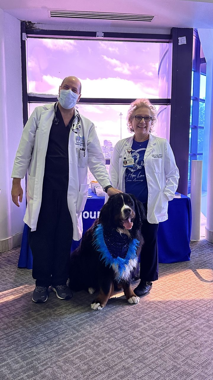 Apollo at Lung Cancer Event at Mount Sinai | Ale Ramos Therapy Animals