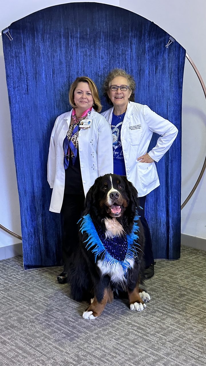 Apollo at Lung Cancer Event at Mount Sinai | Ale Ramos Therapy Animals