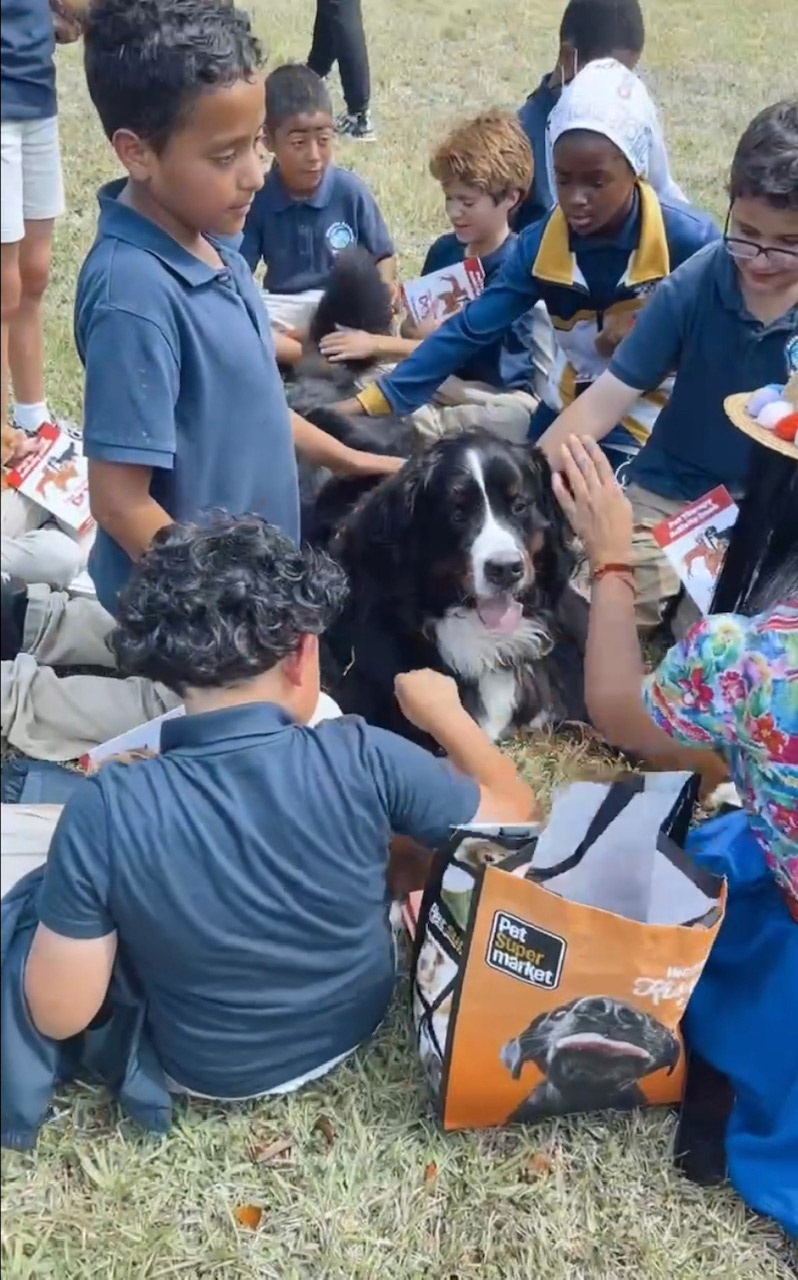  April 19, 2022 | Ale Ramos Therapy Animals