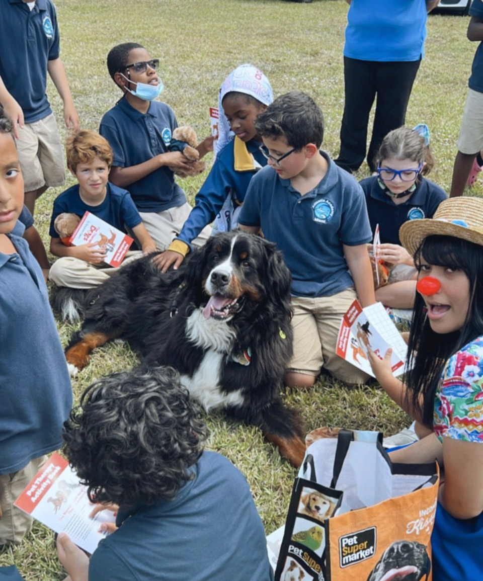  April 19, 2022 | Ale Ramos Therapy Animals